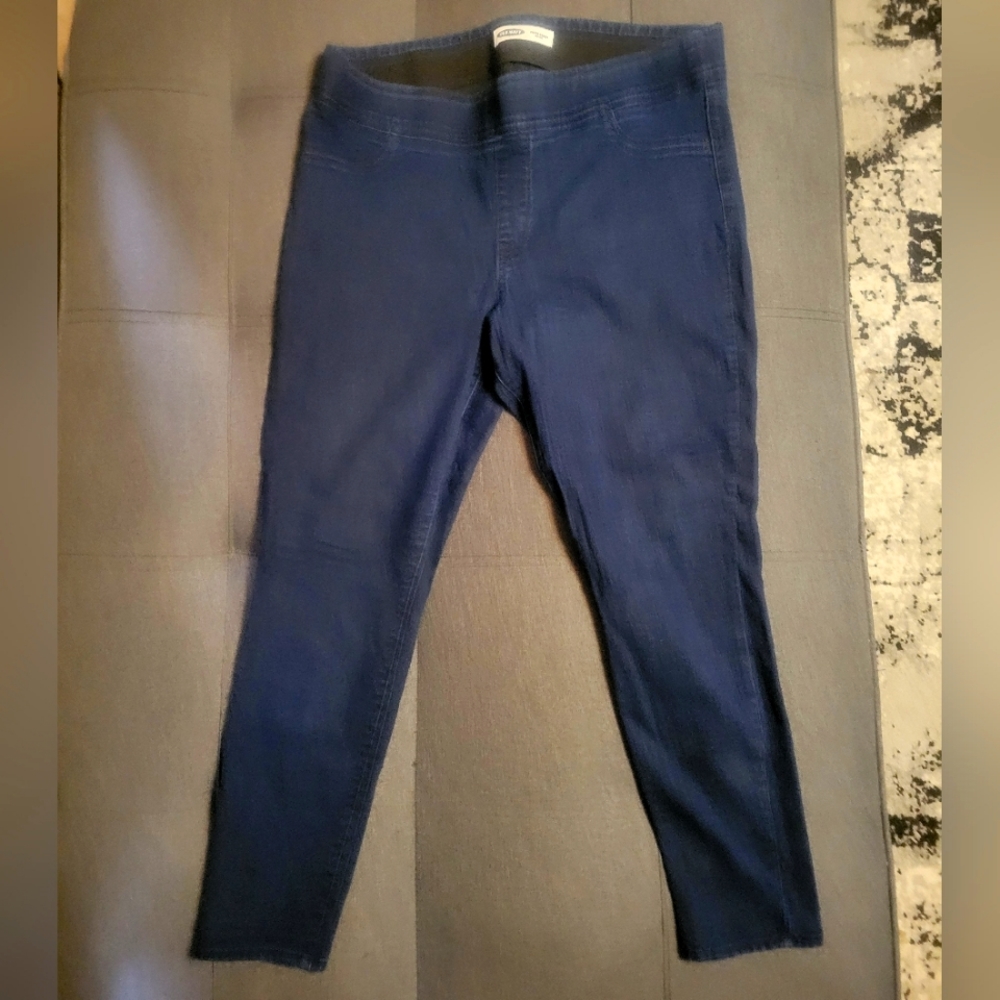 Old Navy Super Skinny Size 18